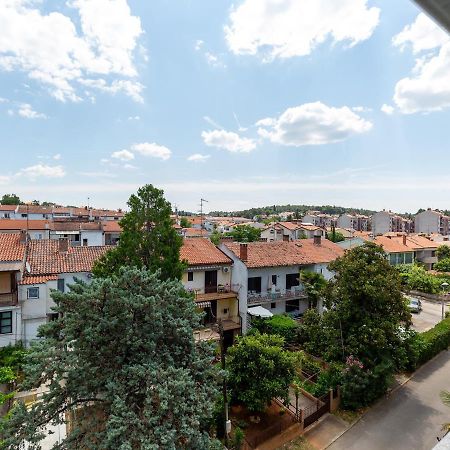Amoroso Apartment 200M From Sea Porec Bagian luar foto