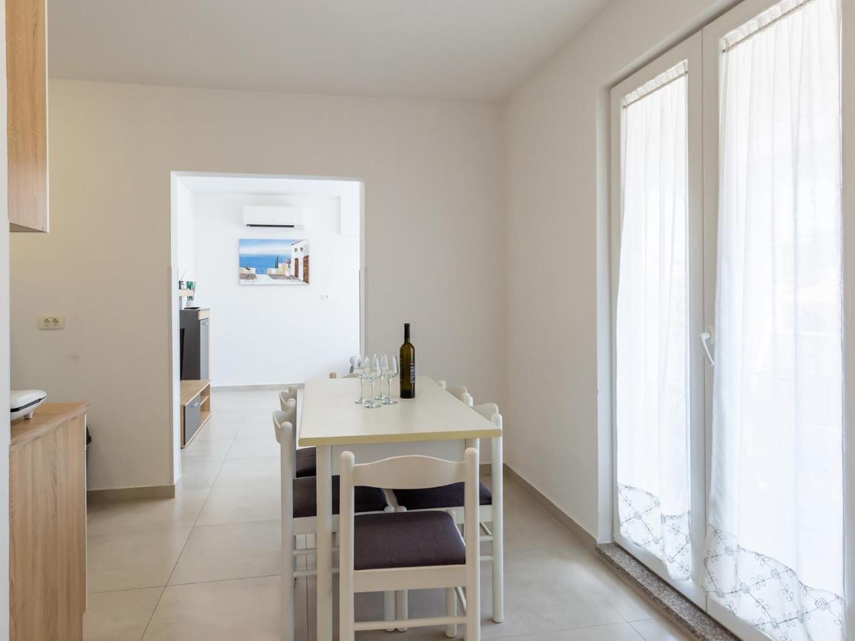 Amoroso Apartment 200M From Sea Porec Bagian luar foto