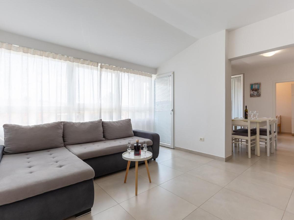 Amoroso Apartment 200M From Sea Porec Bagian luar foto