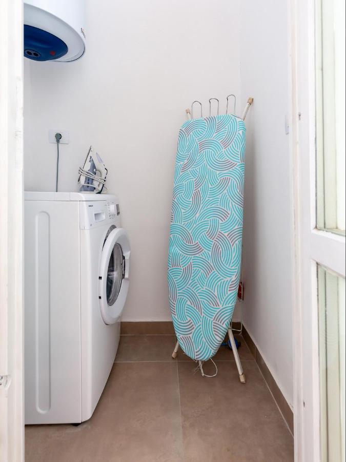 Amoroso Apartment 200M From Sea Porec Bagian luar foto