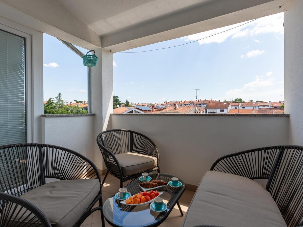 Amoroso Apartment 200M From Sea Porec Bagian luar foto
